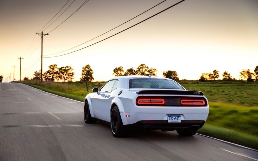  Dodge Challenger SRT Hellcat Widebody 2017 года  (фото 56 из 69)